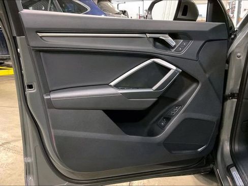 Certified 2025 Audi Q3 2.0T Premium w/ Convenience Package image 23