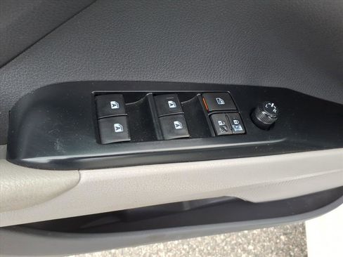 Used 2020 Toyota Camry LE FWD image 26