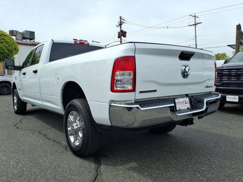 Used 2024 RAM 3500 Big Horn AWD/4WD image 19