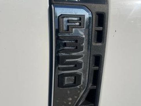 Certified 2023 Ford F350 XLT image 5