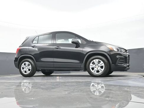 Used 2017 Chevrolet Trax LS FWD image 49