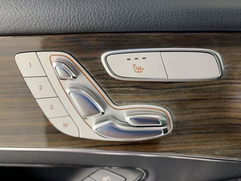 Used 2019 Mercedes-Benz GLC 300 GLC 300 image 21