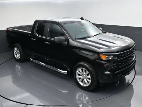 Used 2023 Chevrolet Silverado 1500 Custom AWD/4WD image 41