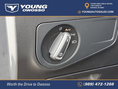 Used 2022 Volkswagen Tiguan SE w/ Panoramic Sunroof Package AWD/4WD image 10