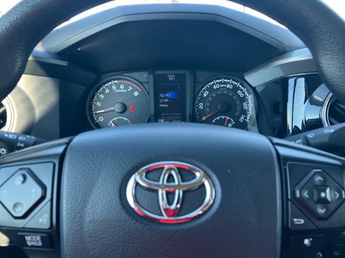Used 2019 Toyota Tacoma SR image 15