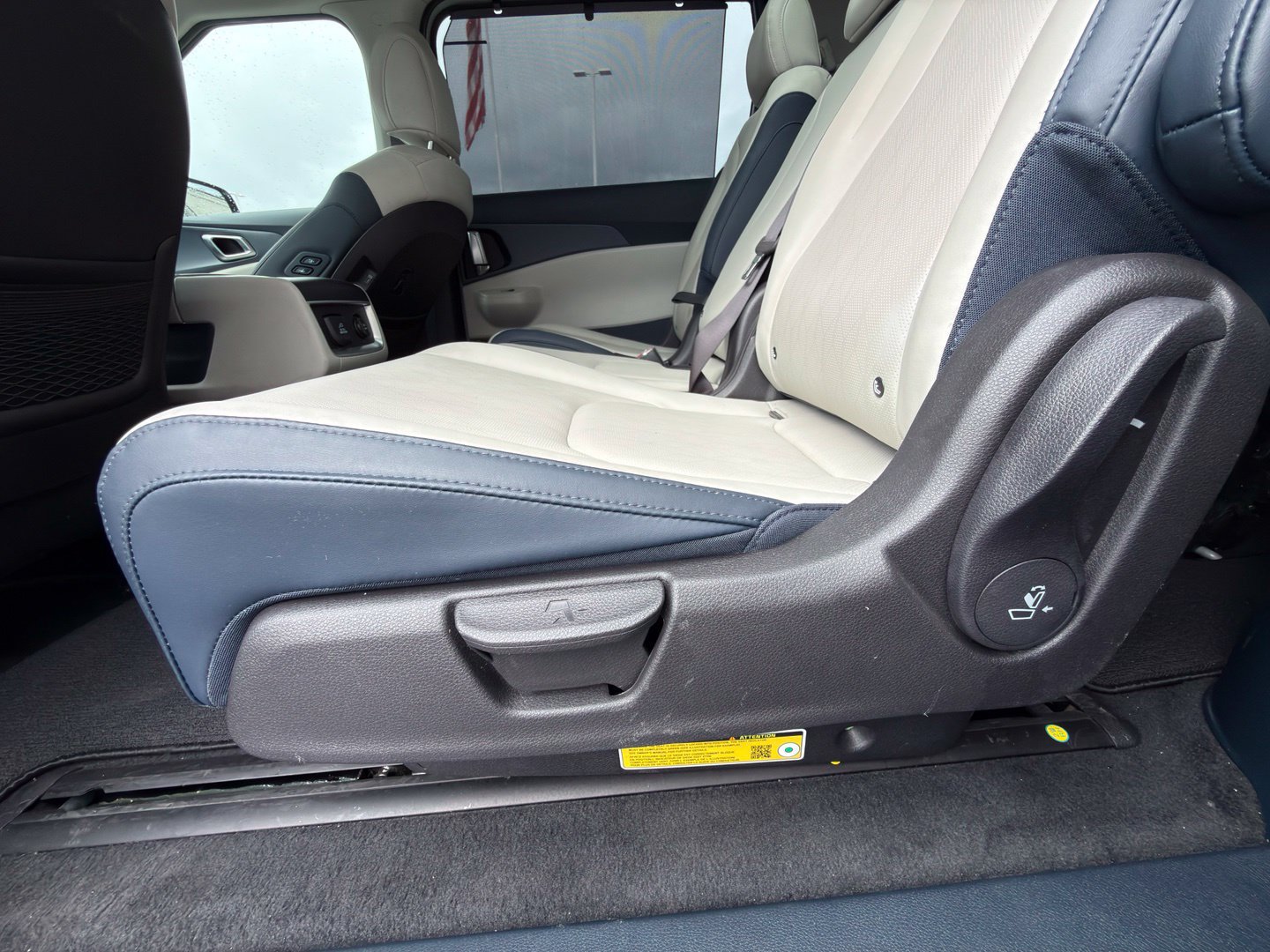 Used 2026 Kia Carnival SX FWD image 30