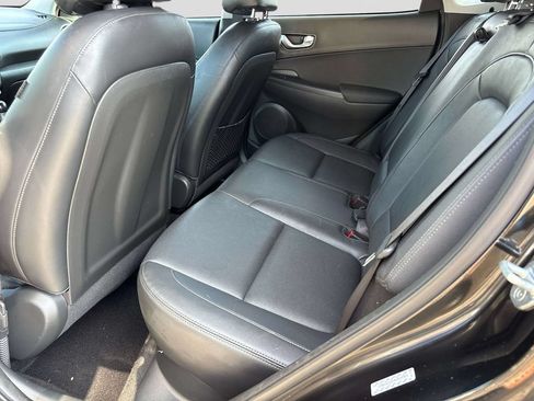 Used 2022 Hyundai Kona Limited AWD/4WD image 11