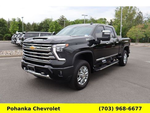 Certified 2024 Chevrolet Silverado 2500 High Country w/ Technology Package AWD/4WD image 3