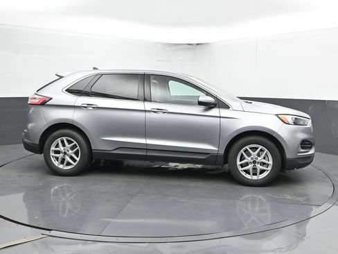 Used 2024 Ford Edge SEL AWD/4WD image 4