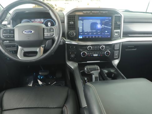 Used 2022 Ford F150 Lariat w/ Tow Technology Package image 21