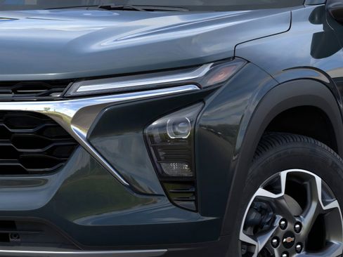 New 2026 Chevrolet Trax LT FWD image 10