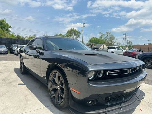 Used 2018 Dodge Challenger SXT Plus RWD image 4