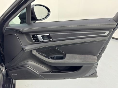 Used 2019 Porsche Panamera GTS AWD/4WD image 47