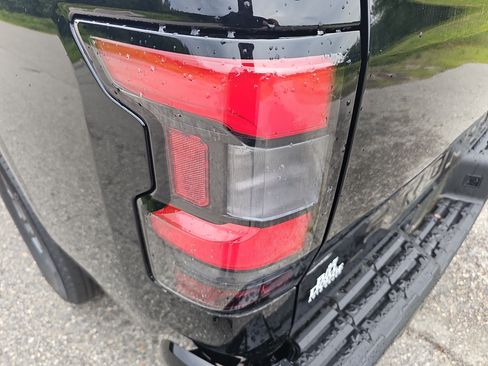 New 2026 Nissan Frontier SV w/ All-Weather Content Package AWD/4WD image 15