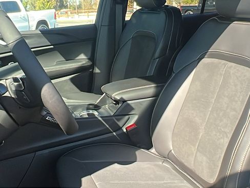 New 2025 Jeep Grand Cherokee L Laredo image 21