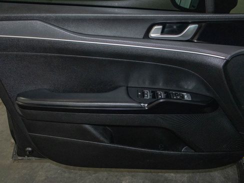 Used 2022 Kia K5 LXS FWD image 10