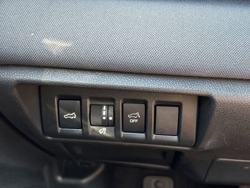 Certified 2025 Subaru Outback Premium image 17