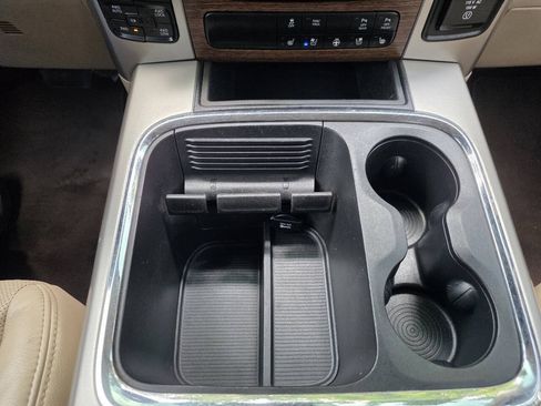 Used 2018 RAM 1500 Laramie w/ Convenience Group AWD/4WD image 25