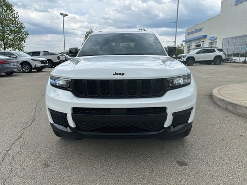 Used 2023 Jeep Grand Cherokee L Laredo AWD/4WD image 8