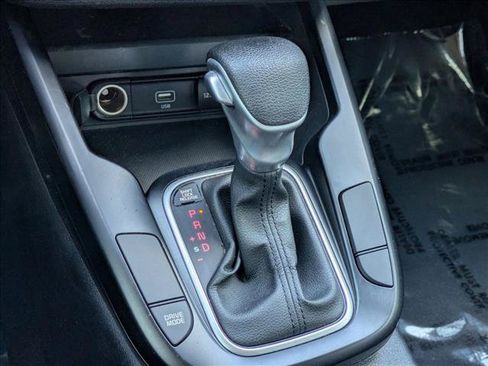 Used 2020 Kia Soul S FWD image 12