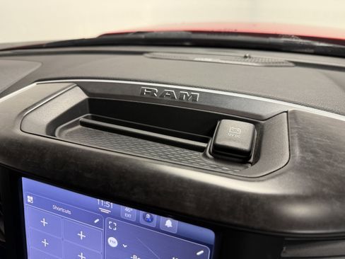 Used 2024 RAM 2500 Big Horn w/ Bed Utility Group image 10