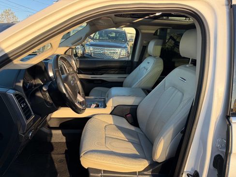 Used 2018 Ford Expedition Platinum image 10