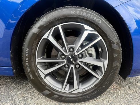 Used 2024 Kia Forte LXS w/ LXS Technology Package FWD image 41