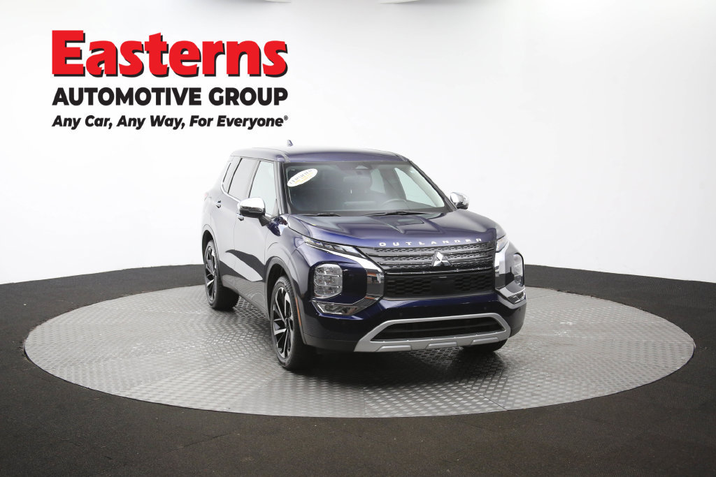 Used 2023 Mitsubishi Outlander SE AWD/4WD image 52