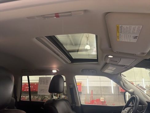 Used 2024 Nissan Armada Platinum w/ Captain's Chairs Package image 18