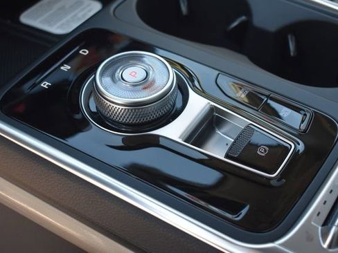 New 2026 Kia Carnival SX Prestige image 32