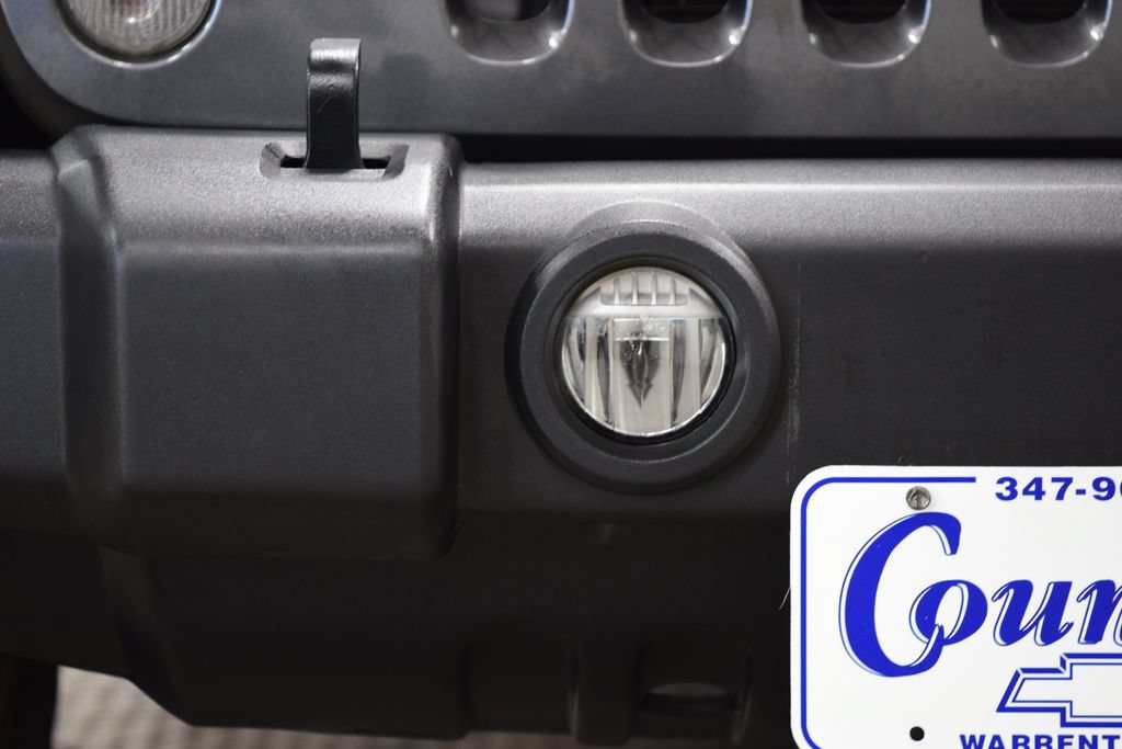 Used 2017 Jeep Wrangler Unlimited Rubicon w/ Connectivity Group AWD/4WD image 14