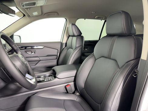 New 2025 Honda Pilot EX-L image 4