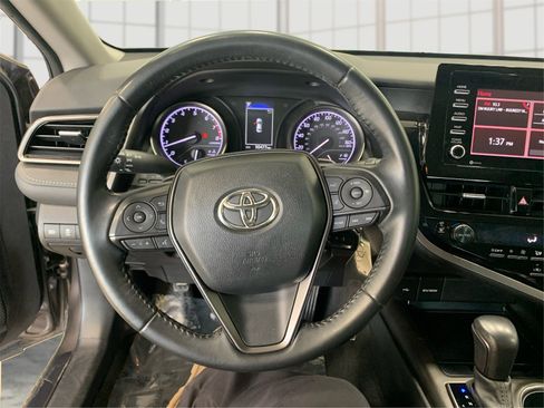 Used 2023 Toyota Camry SE image 16