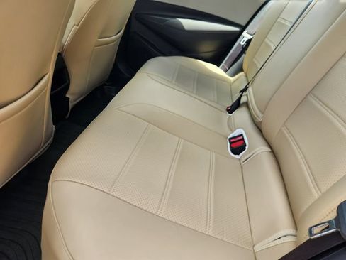 Used 2022 Toyota Corolla LE FWD image 29