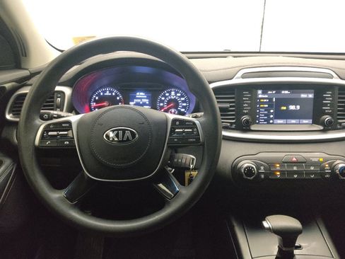 Used 2019 Kia Sorento FWD image 22
