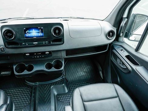 Used 2023 Mercedes-Benz Sprinter 144 Cargo image 15