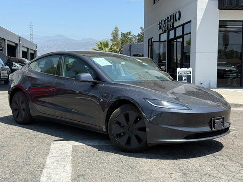 Used 2025 Tesla Model 3 Long Range RWD image 1