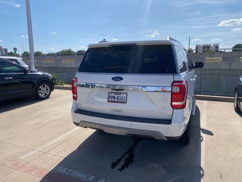 Used 2021 Ford Expedition XLT RWD image 6