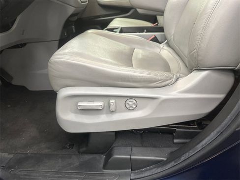 Used 2024 Honda Odyssey EX-L image 10