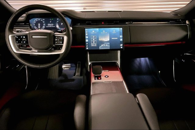 New 2026 Land Rover Range Rover Long Wheelbase SE AWD/4WD image 6
