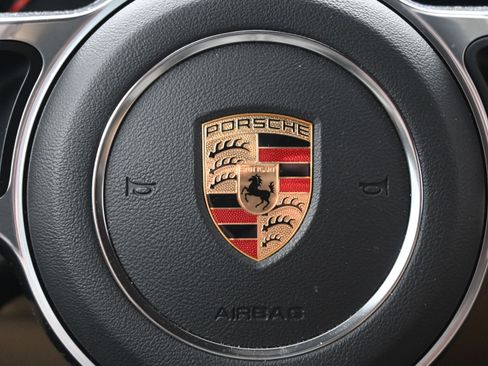 Certified 2020 Porsche Macan S image 23