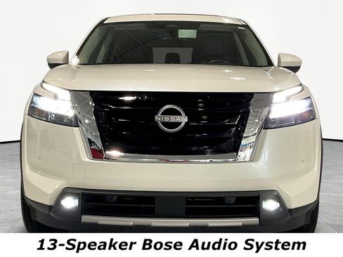 Used 2023 Nissan Pathfinder SL w/ SL Premium Package AWD/4WD image 2
