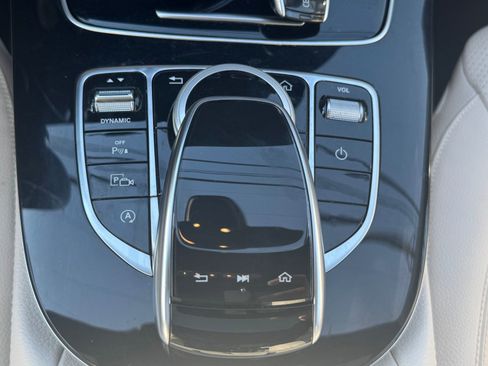 Used 2017 Mercedes-Benz E 300 4MATIC image 21