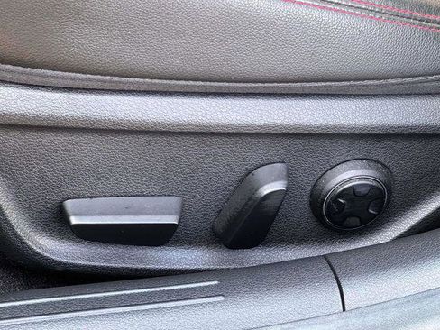 Used 2023 Genesis G70 2.0T w/ Sport Prestige Package image 13