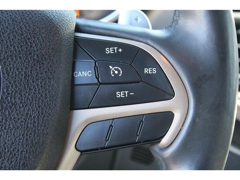Used 2015 Jeep Grand Cherokee Limited w/ Luxury Group II AWD/4WD image 19