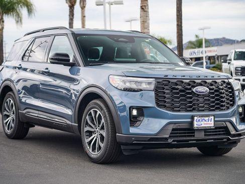 New 2026 Ford Explorer ST-Line image 5