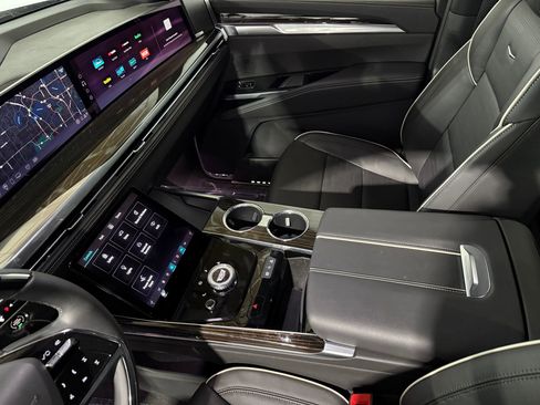 New 2025 Cadillac Escalade Premium Luxury w/ Touring Package image 41