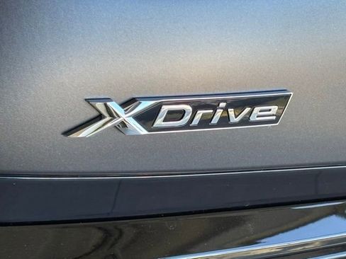 Used 2025 BMW 760i xDrive w/ Executive Package image 5