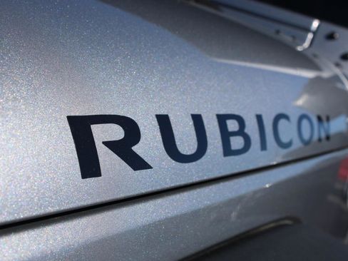 Used 2013 Jeep Wrangler Unlimited Rubicon w/ Dual Top Group image 10