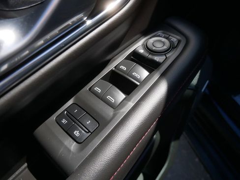 Used 2022 Chevrolet Suburban RST w/ Sport Performance Package image 13